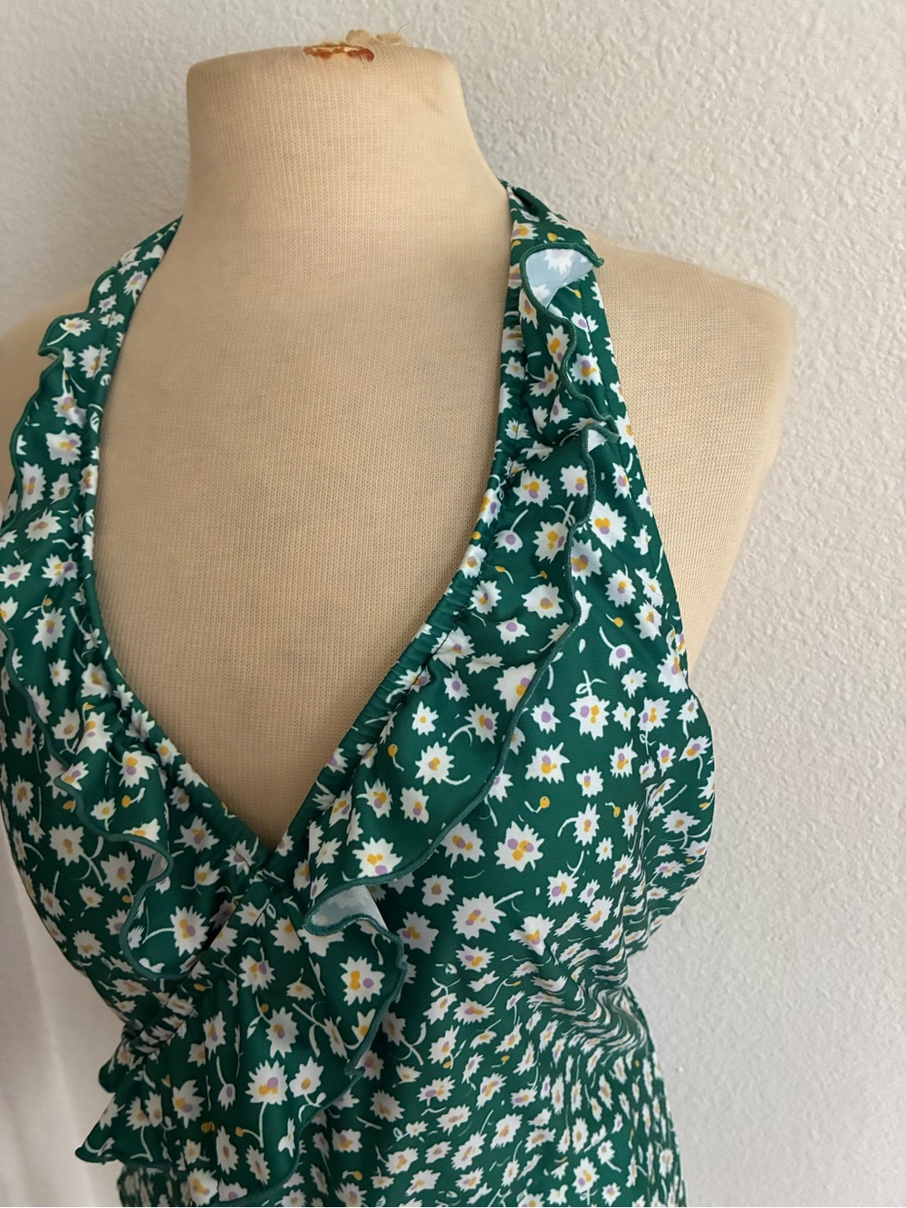 ModCloth daisy bathing suit - Picture 2 of 9